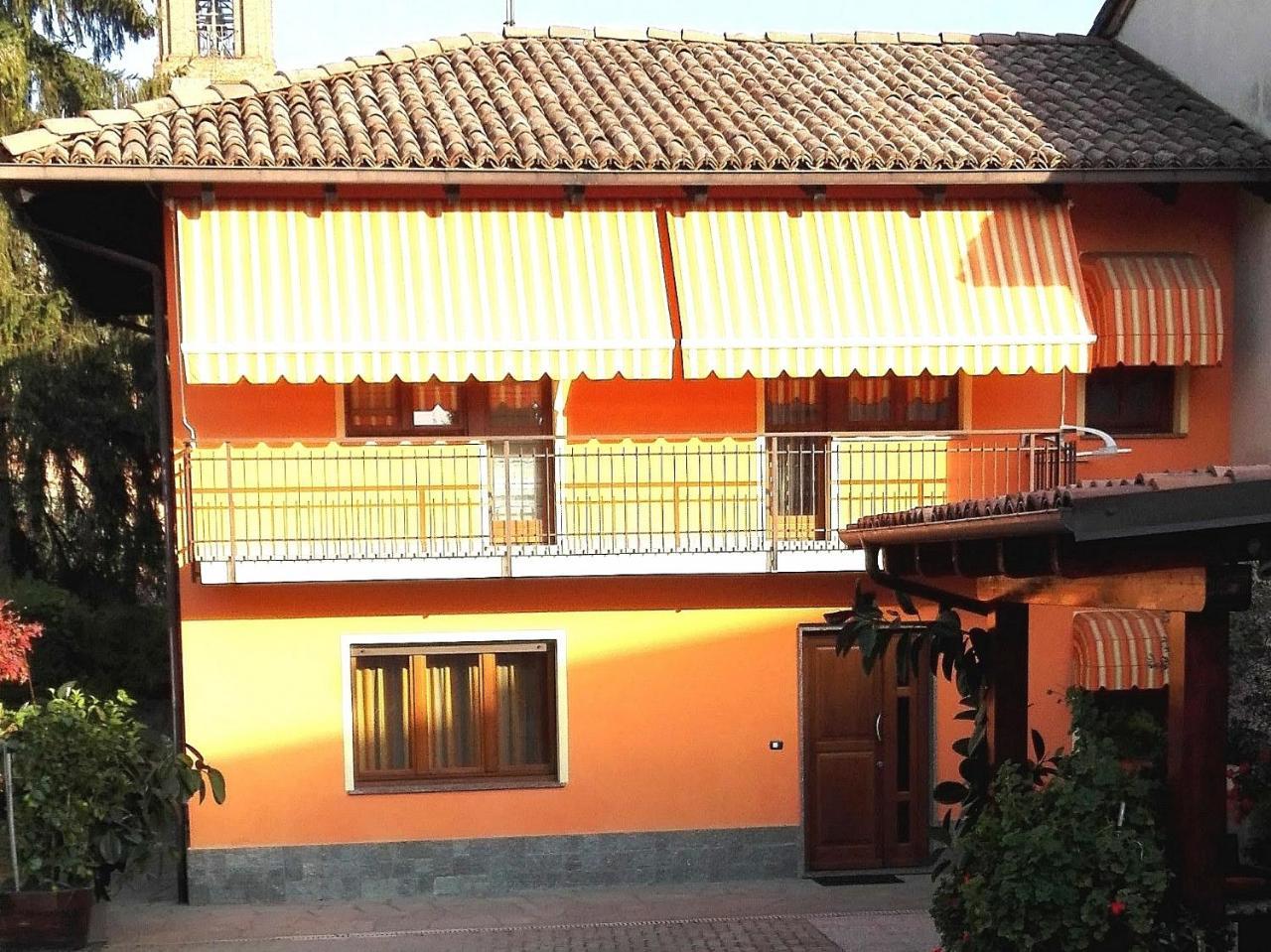 Piobesi d'Alba Casa Sammoヴィラ エクステリア 写真